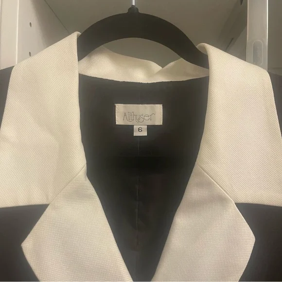 Black and white wrap dress with cute belt tie - Picture 5 of 6